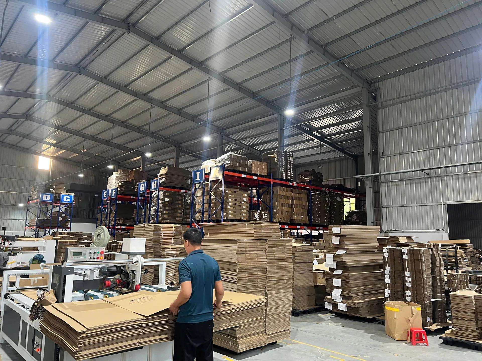 Phôi carton chờ gia công
